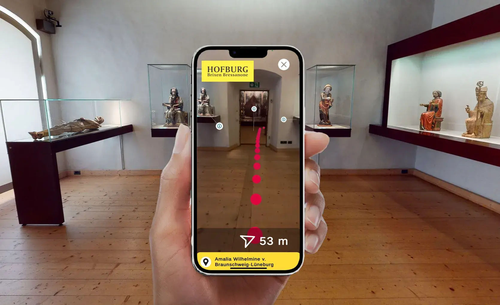 Interface de réalité augmentée sur smartphone enrichissant l'expérience visiteur dans un musée avec contenus interactifs